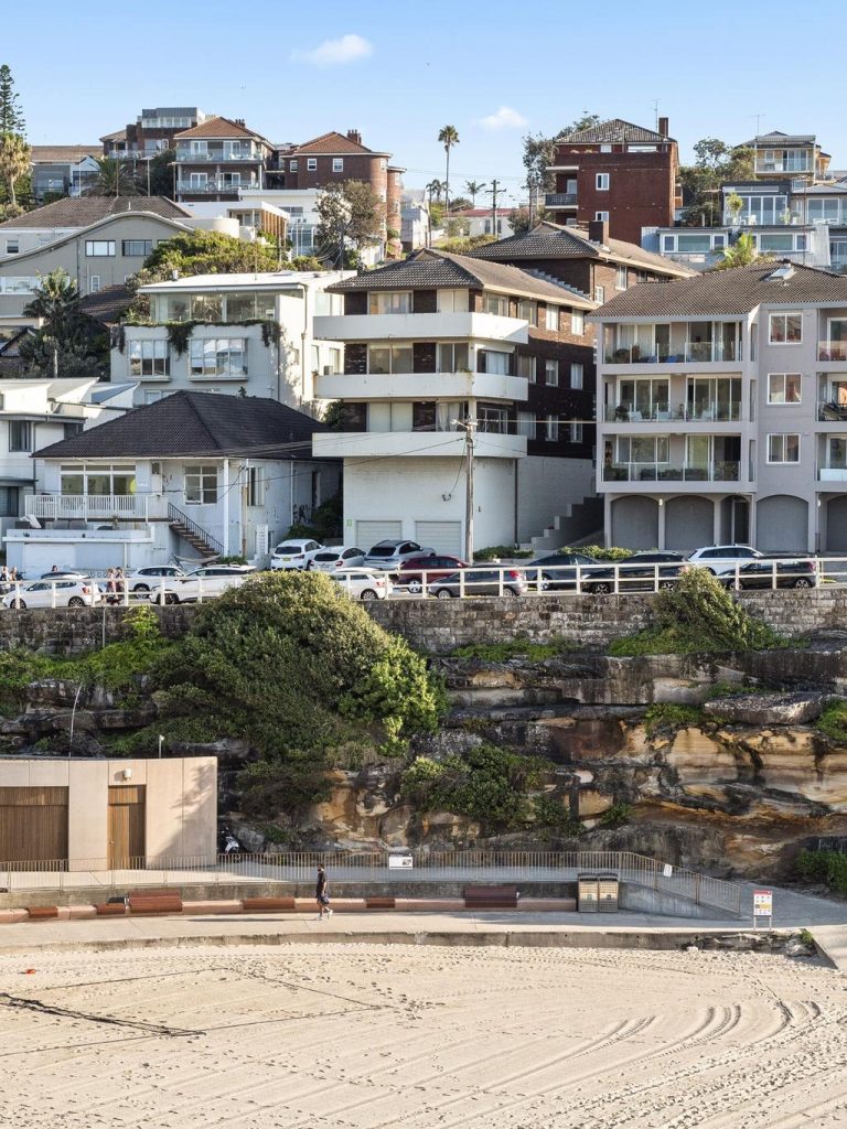 Tamarama Apartment Block Being Sold By Investor Vaughan Blank Inspires