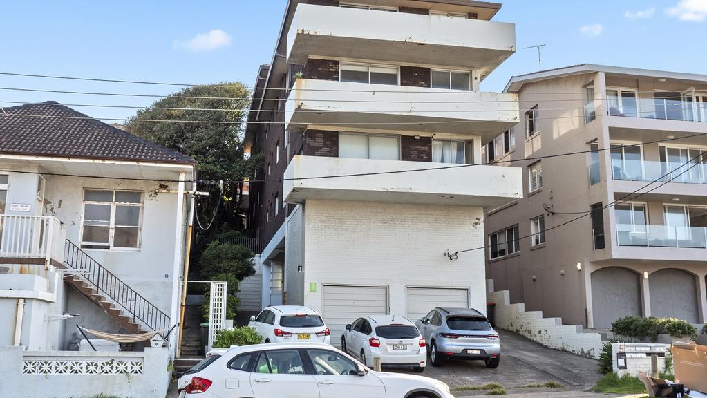 Tamarama Apartment Block Being Sold By Investor Vaughan Blank Inspires