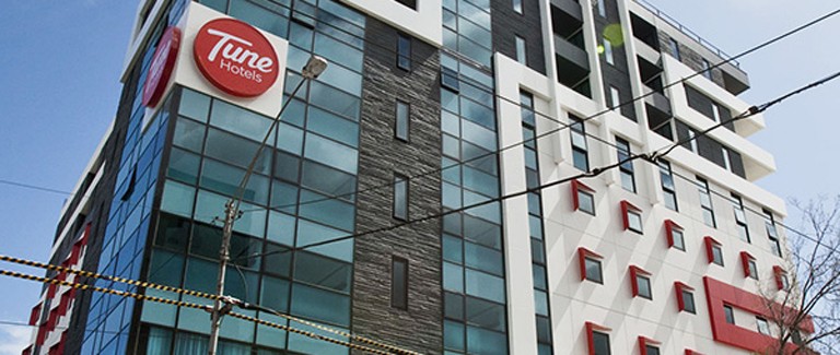 Tune Hotel sale to fund AirAsia CEO’s Ireland venture