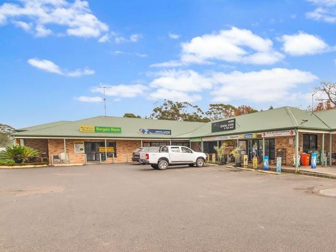 The shopping complex at 1 Waratah Rd, Mangrove Mountain.
