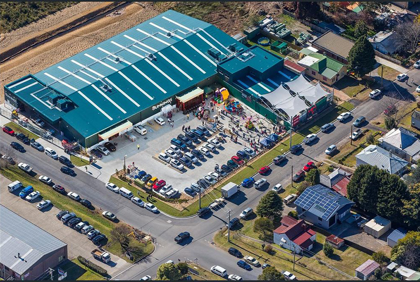 A brand new Bunnings Warehouse is on the market at Katoomba.
