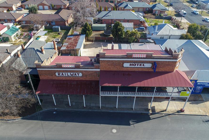 The Railway Hotel in Bathurst, NSW.
