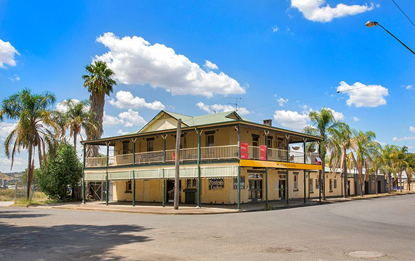 The former Locomotive Hotel in Tamworth, NSW.
