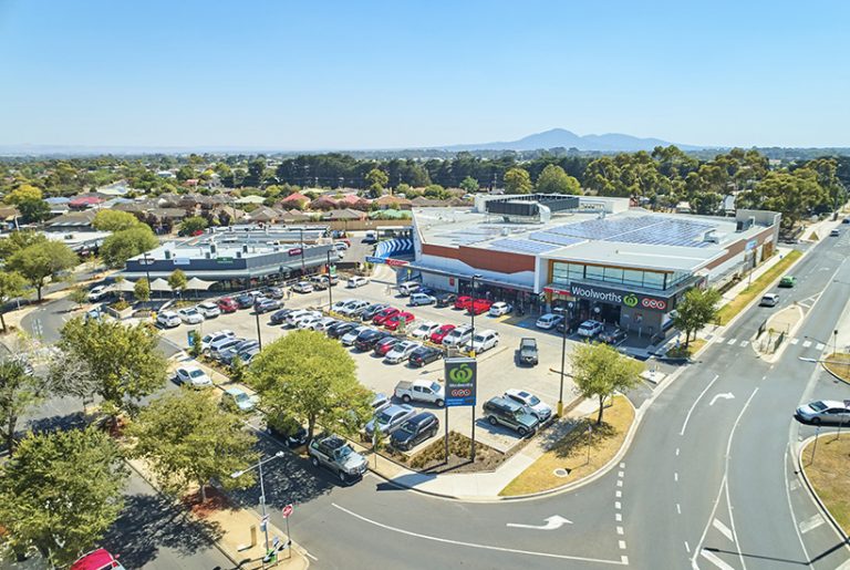 Geelong Woolworths to join slew of retail sales