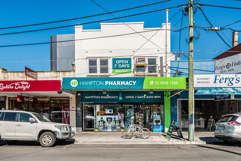 The pharmacy at 323-325 Hampton St sold on a record yield for the strip.
