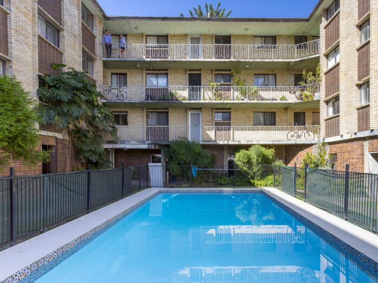 Investor seals $20m deal for entire block of Sydney beachside apartments