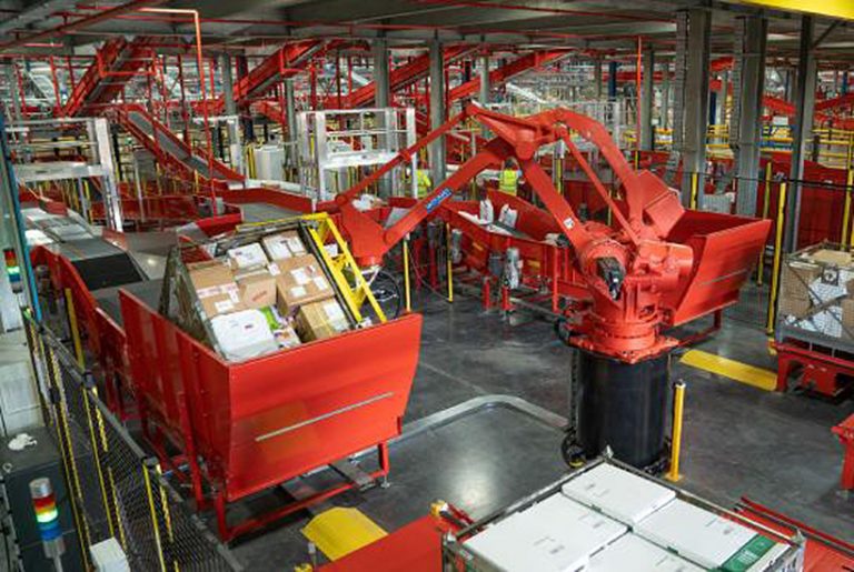 Robots take over more mail duties at Australia Post