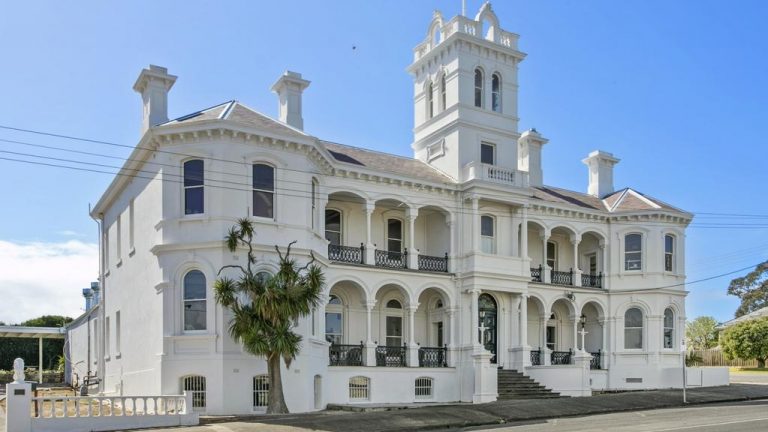 Fresh sale push for Queenscliff’s historic Royal Hotel