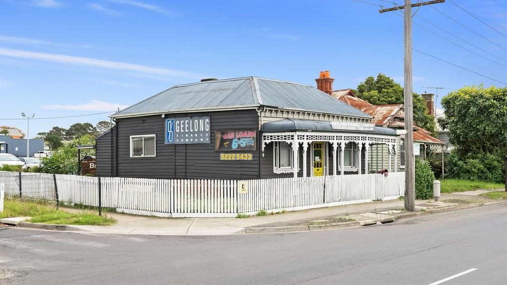 452, 454-456 La Trobe Tce, Newtown has been listed for auction on May 23.
