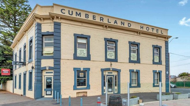 The Cumberland Hotel at 76 Causeway Rd, Glanville, has hit the market.
