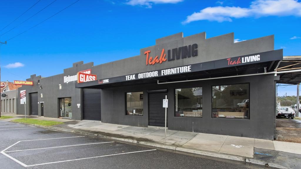 112-118 Fyans St and 1 Victoria St, South Geelong, are on the market.
