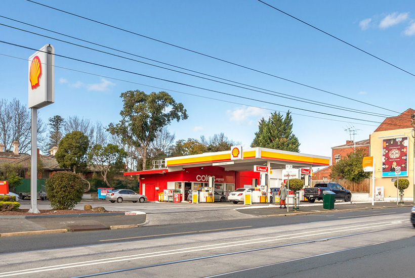 The Shell service station at Camberwell sold on a tight yield at Burgess Rawson’s auction.
