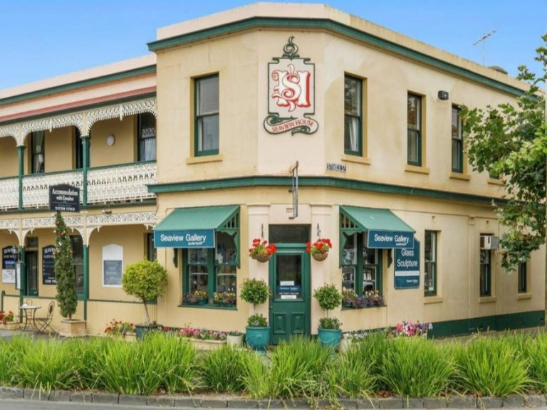 Seaview House: Lifestyle business opportunity in Queenscliff