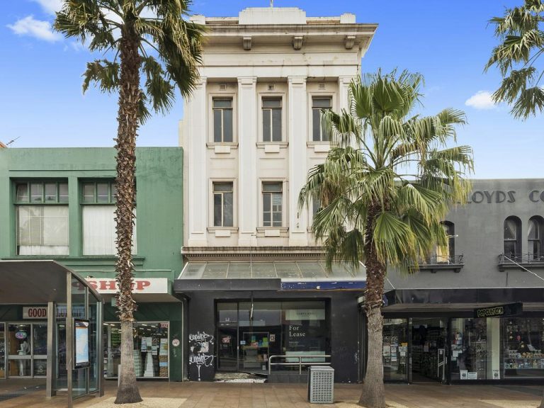 New life for bank building after buyer swoops on Geelong landmark