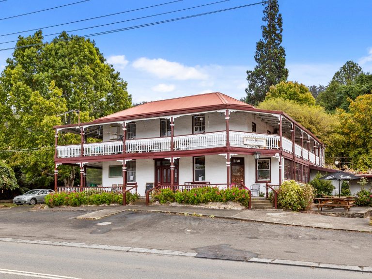 Historic Tasmanian tavern opens doors to first sale in 40 years