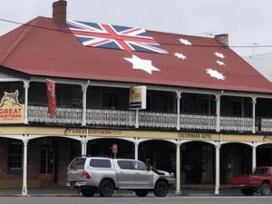 Hunter Valley pub Caledonia Hotel, Singleton faces demolition over Australian flag