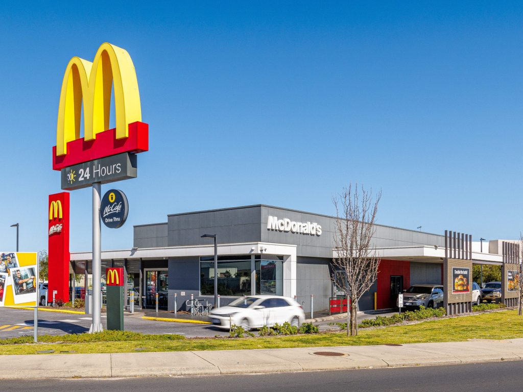 Main sign and drive-through of McDonald's in Australind