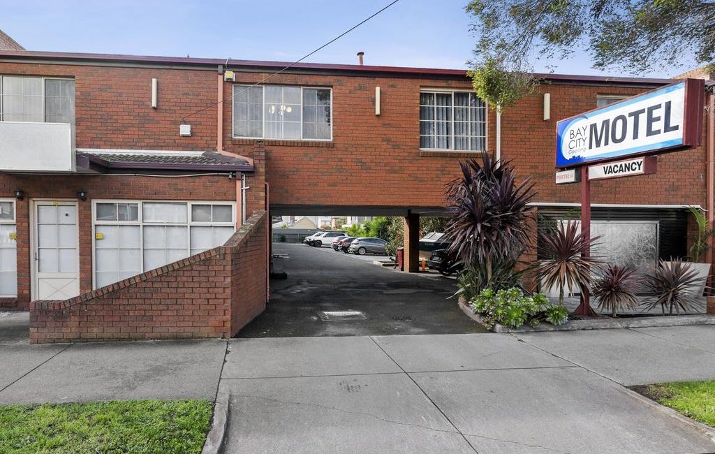 Geelong motel fully booked as buyers eye accommodation boom