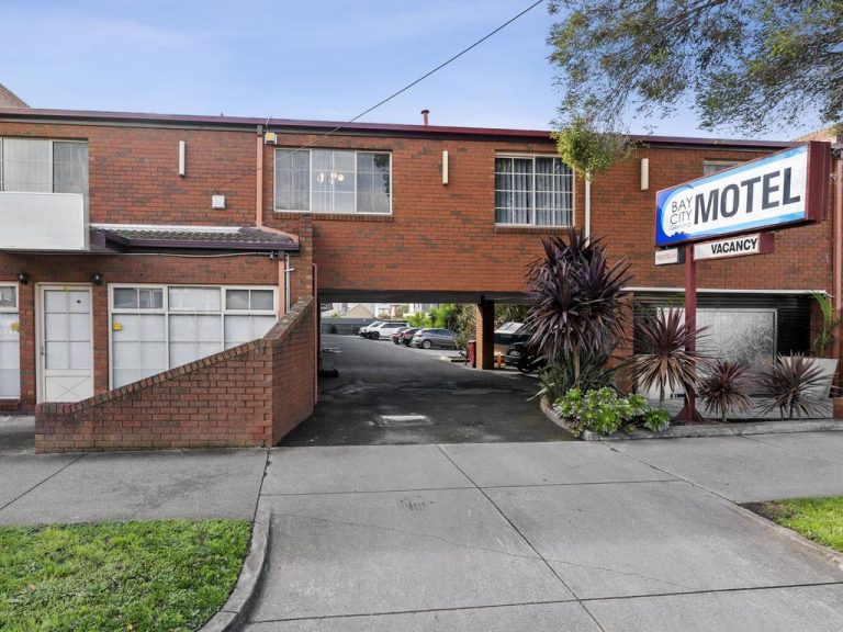 Geelong motel fully booked as buyers eye accommodation boom