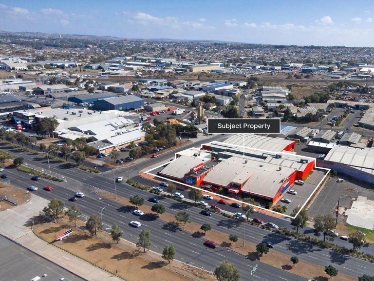 Showroom carve up tipped as huge North Geelong retail site is snapped up