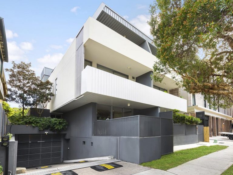 Property developer Rafi Assouline puts Bondi Beach apartment block up for August 24 auction