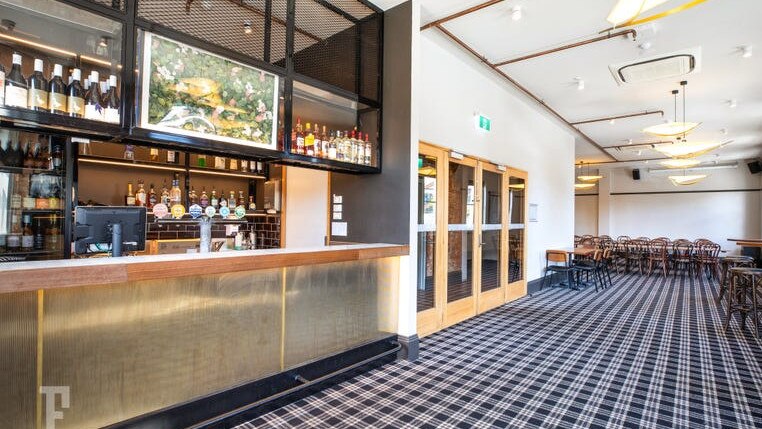 Harlow Bar Cremorne for sale