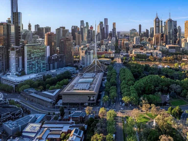 Melbourne offices find buyers as capital returns after reset