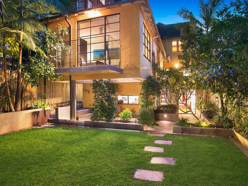 Sydney homeowners band together for $165m sale bonanza