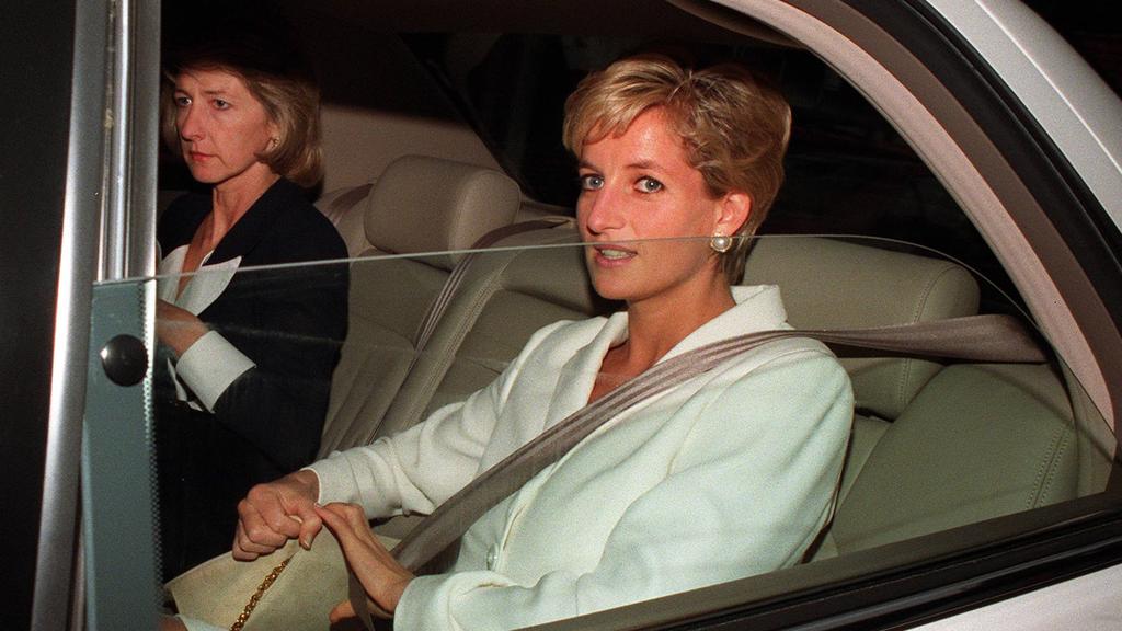 Diana Princess of Wales arriving at Ritz Carlton Hotel, Double Bay, Sydney.