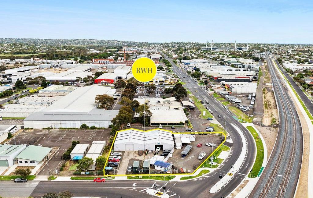 Busy South Geelong site selling after railway crossing removed