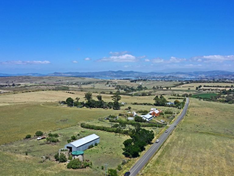 Fertile and flexible 366ha farm is unusually close to thriving town